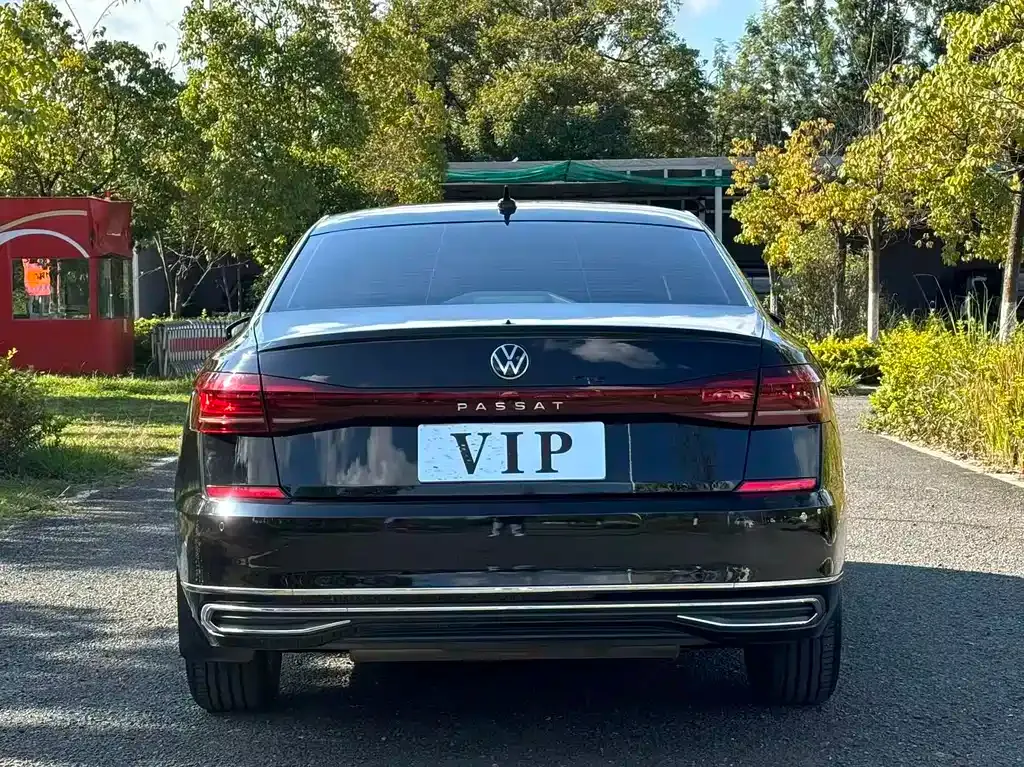 Volkswagen Passat — фото 4