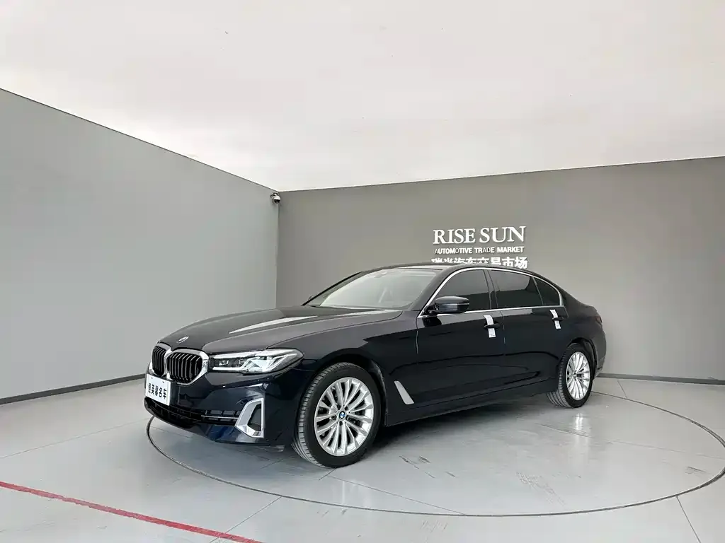 BMW 5 Series — фото 1