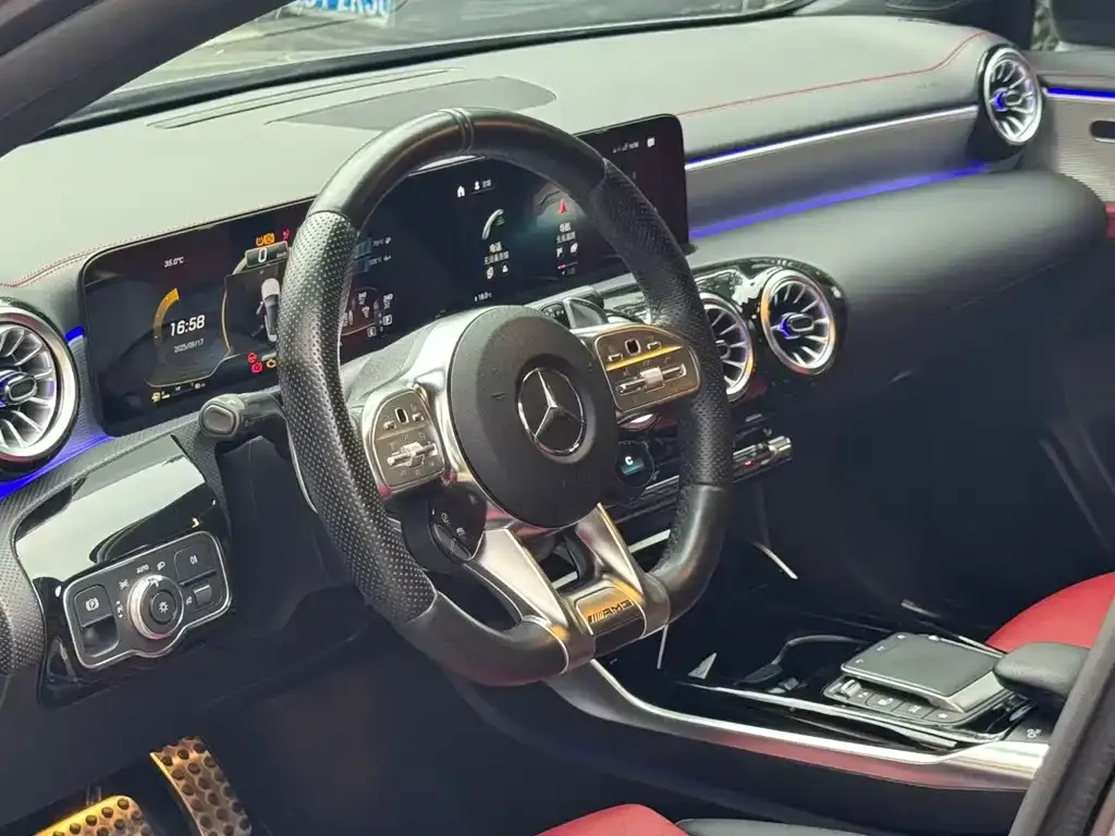 Mercedes-Benz A-Class AMG — фото 4