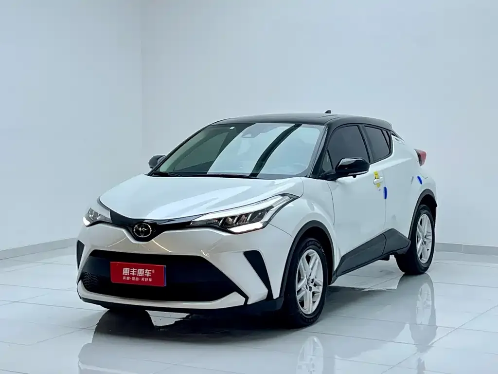 Toyota C-HR — фото 1