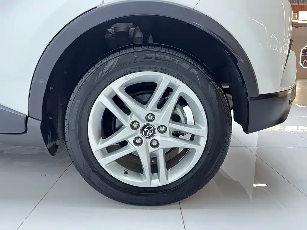 Toyota C-HR — фото 4