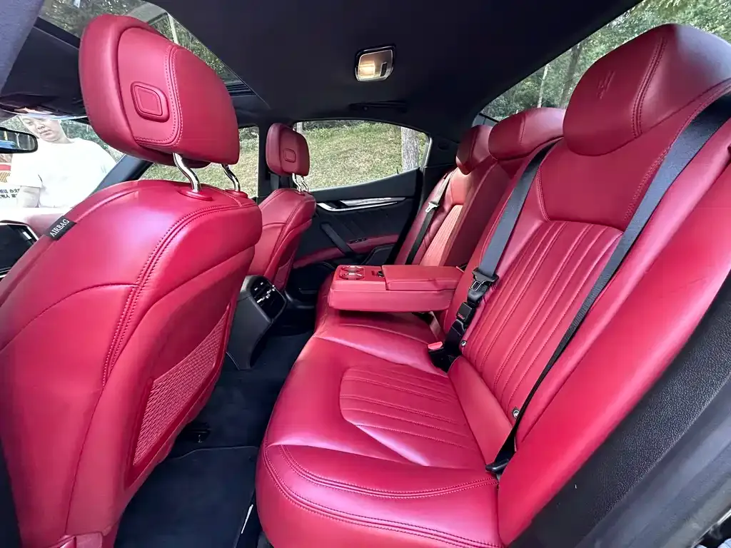 Maserati Ghibli — фото 9