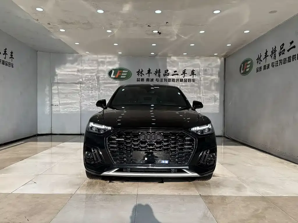 Audi Q5L Sportback — фото 3