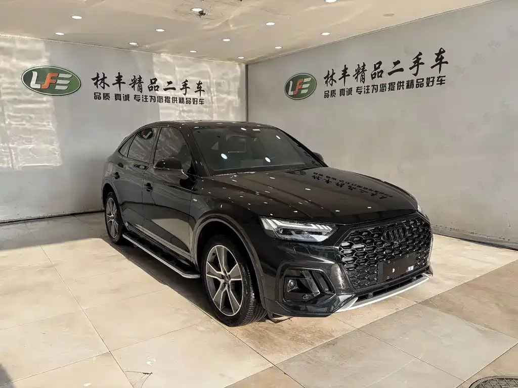 Audi Q5L Sportback — фото 4