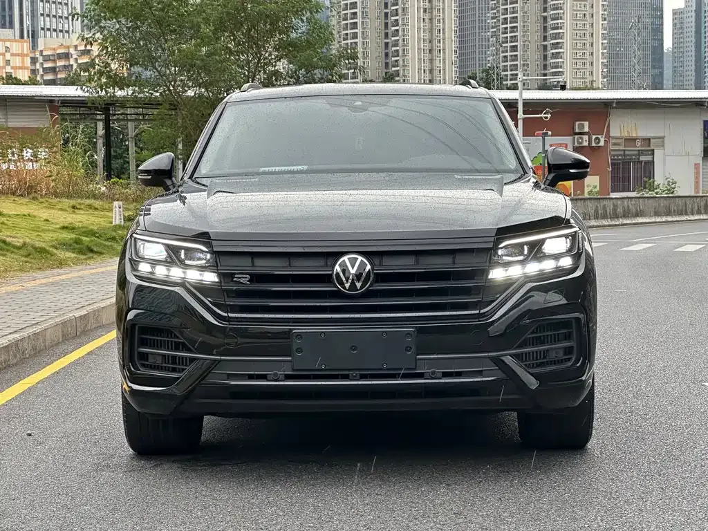 Volkswagen Touareg — фото 2