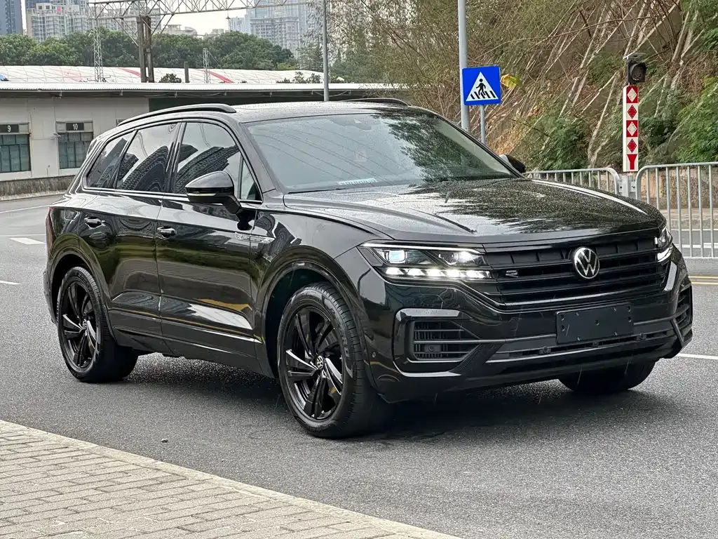 Volkswagen Touareg — фото 3