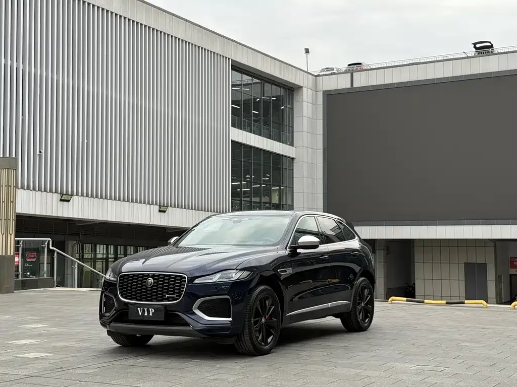 Jaguar F-PACE — фото 1