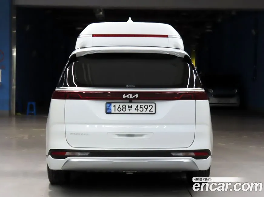 Kia Carnival — фото 4