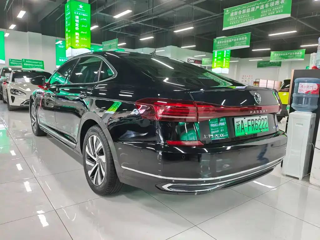 Volkswagen Passat New Energy — фото 7