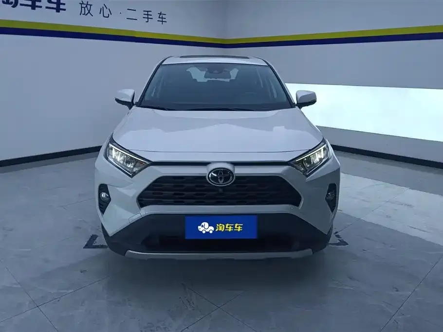 Toyota RAV4 — фото 2
