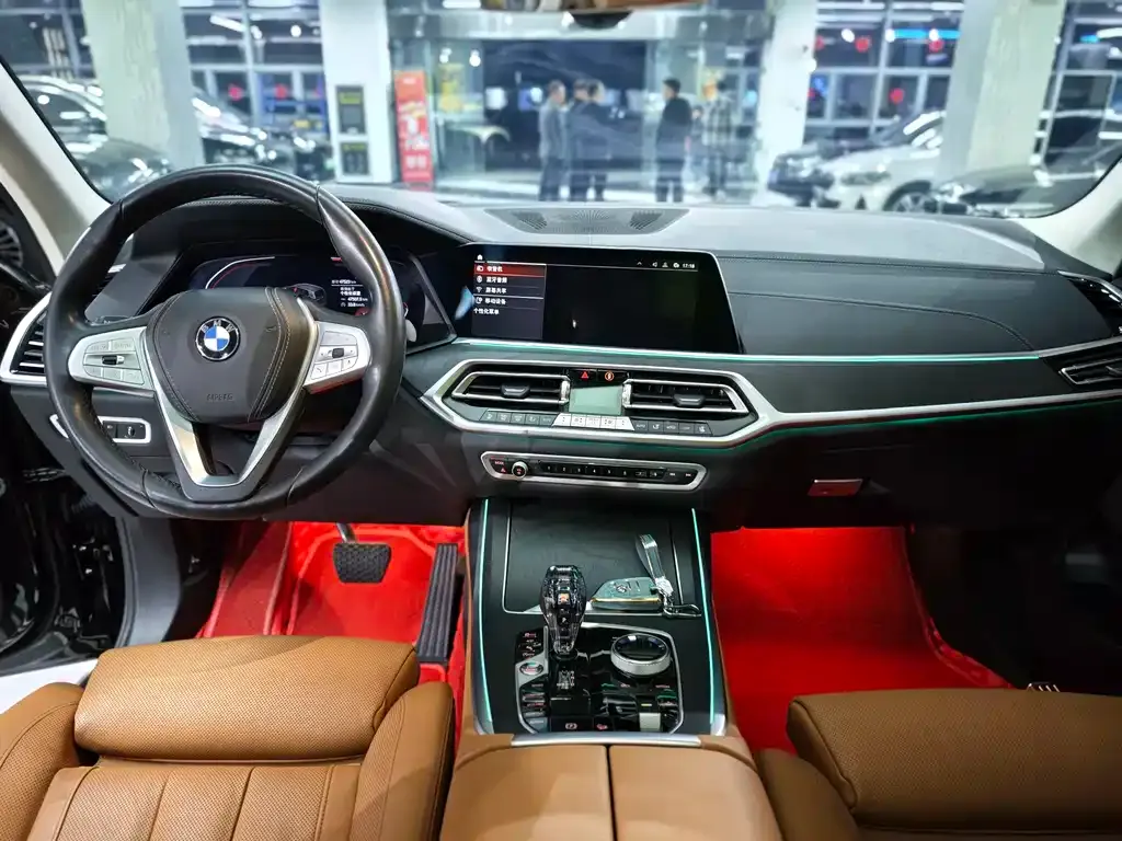 BMW X7 — фото 10