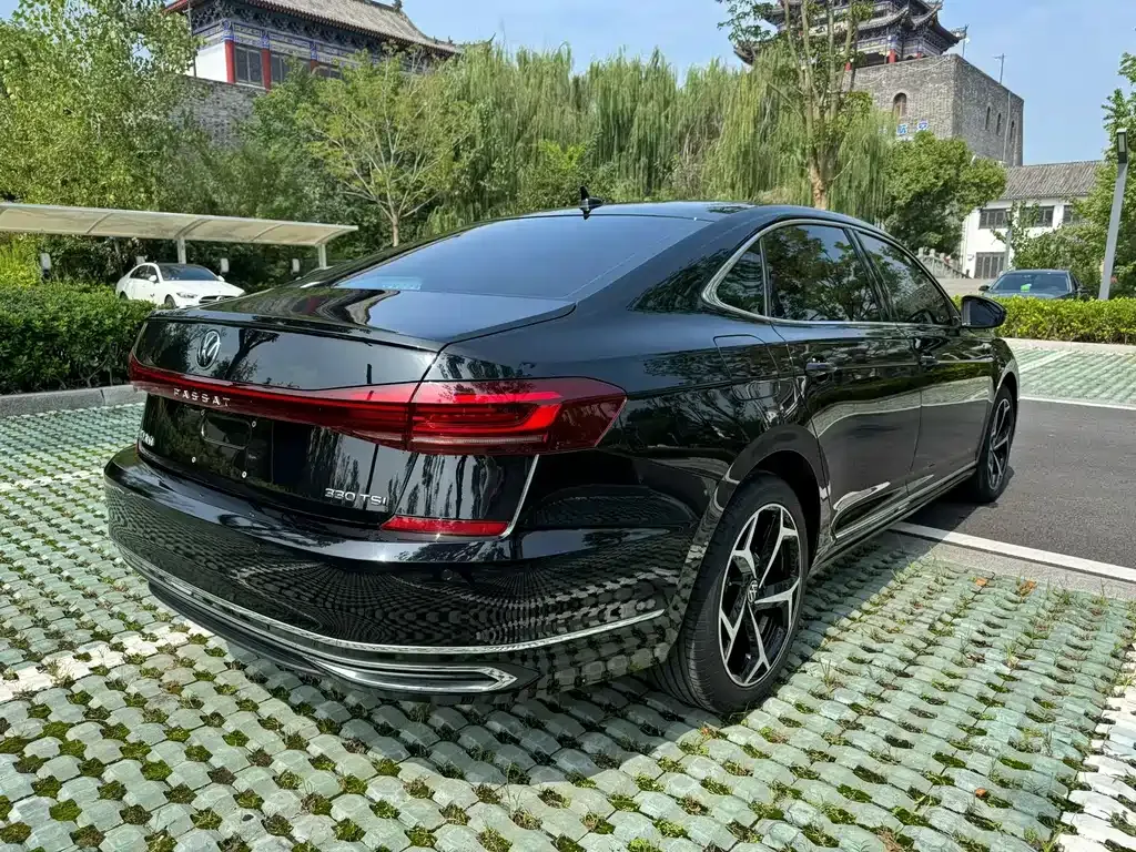 Volkswagen Passat — фото 3