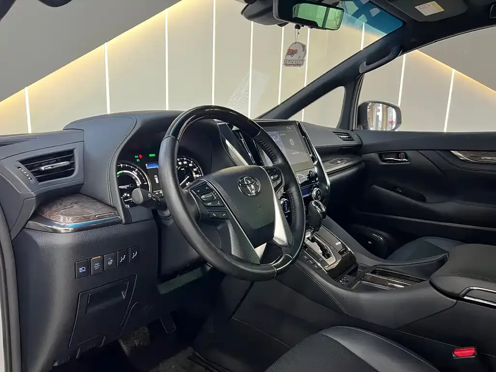 Toyota Vellfire — фото 5