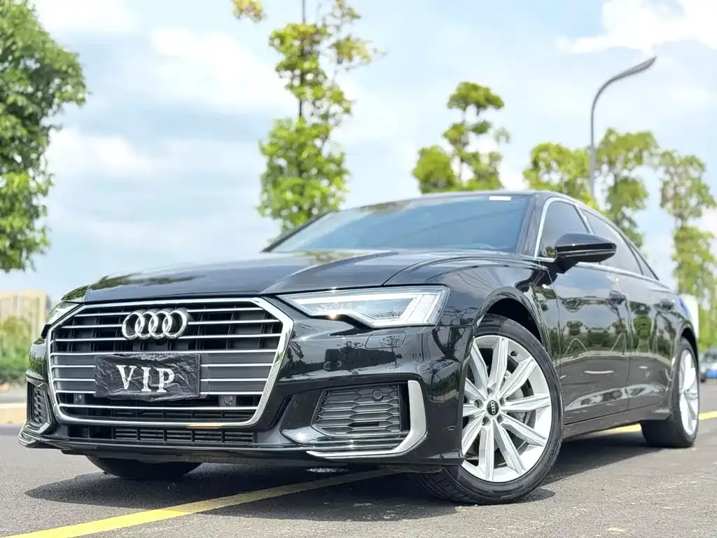 Audi A6L — фото 1