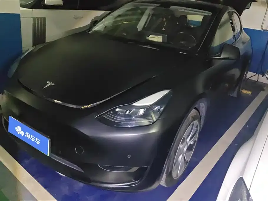 Tesla Model Y — фото 1