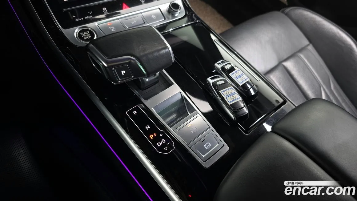 Audi A8 — фото 9