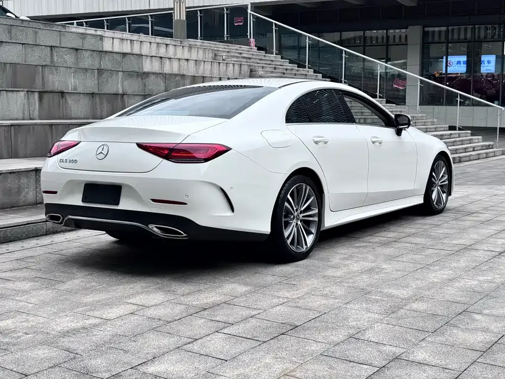 Mercedes-Benz CLS — фото 2