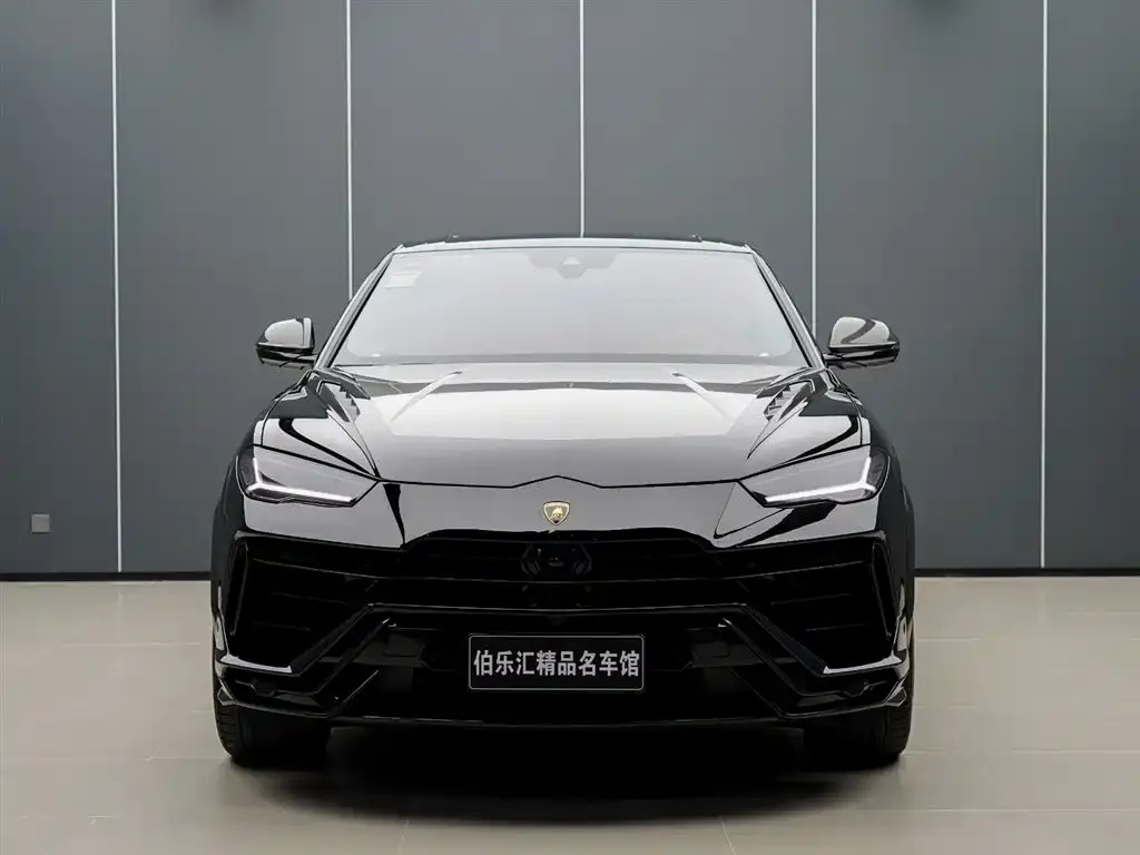 Lamborghini Urus — фото 3