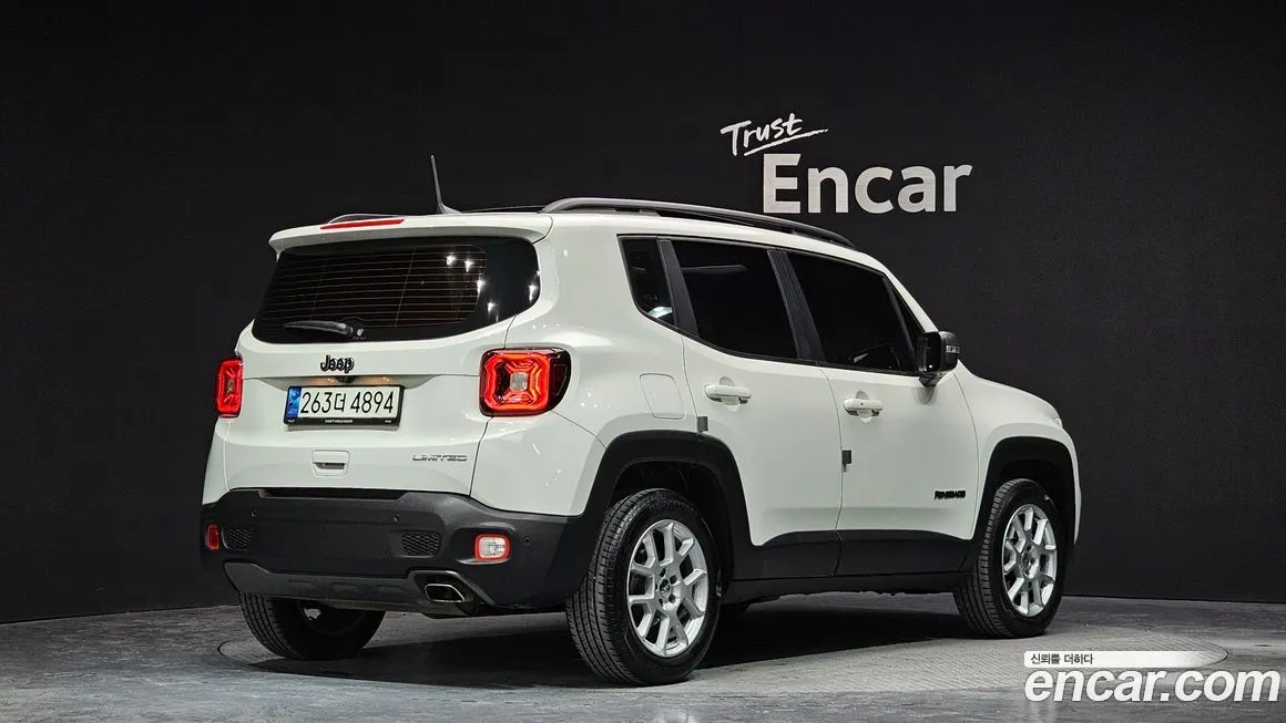 Jeep Renegade — фото 2