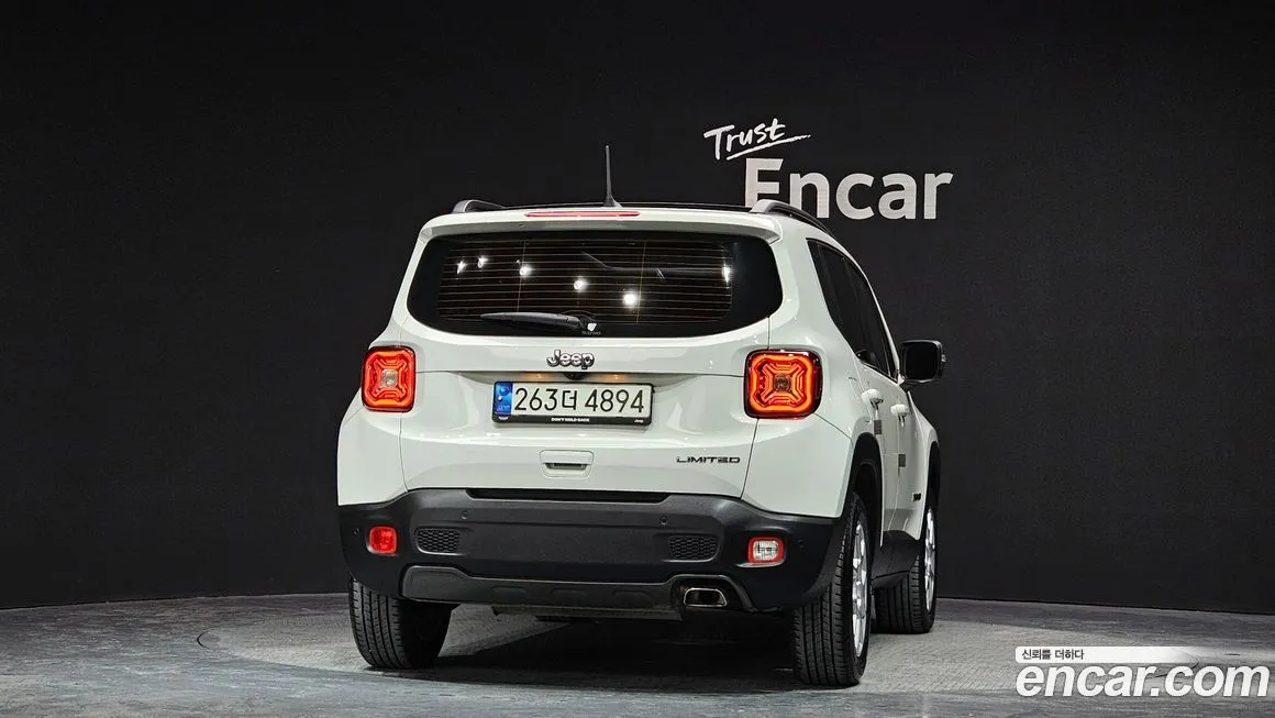 Jeep Renegade — фото 4
