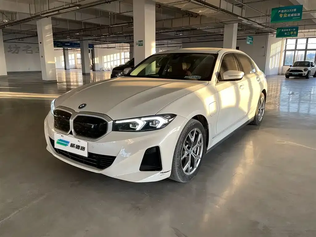 BMW i3 — фото 1