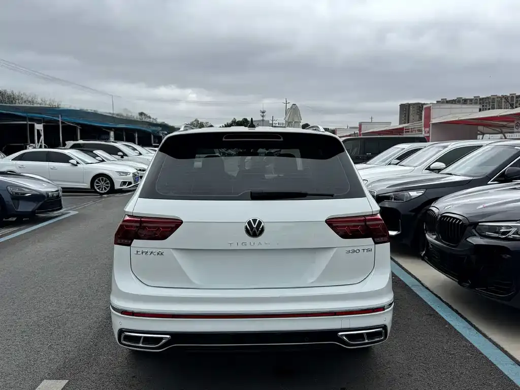 Volkswagen Tiguan L — фото 3