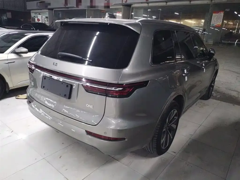 Li Auto ONE — фото 7