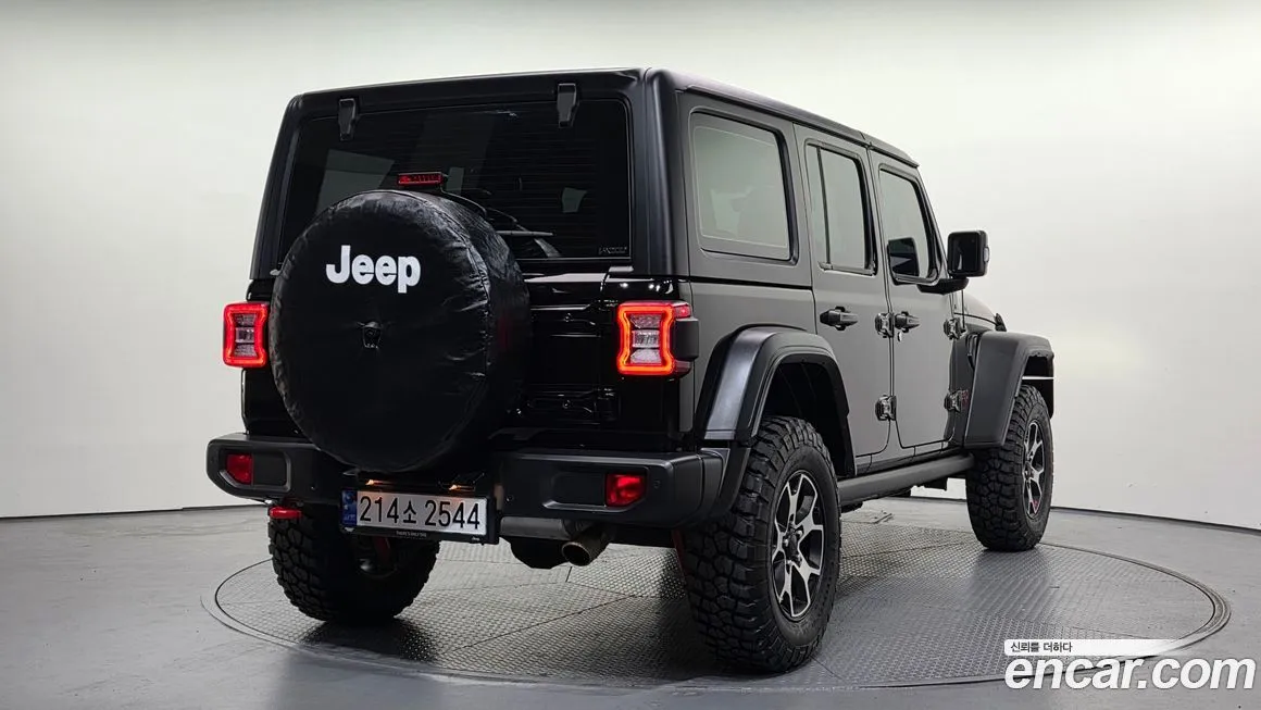 Jeep Wrangler — фото 2
