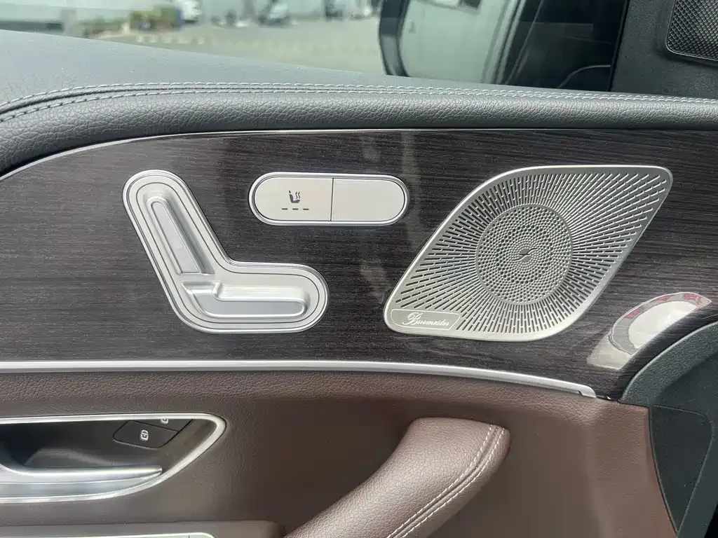 Mercedes-Benz GLS — фото 4