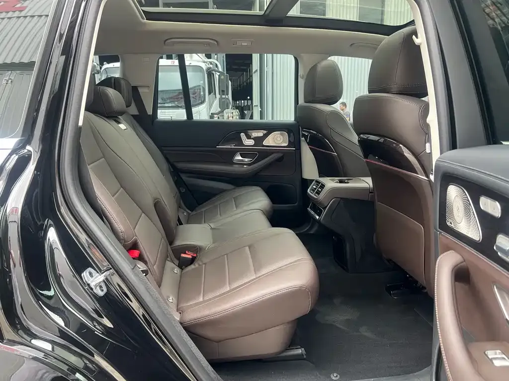 Mercedes-Benz GLS — фото 9
