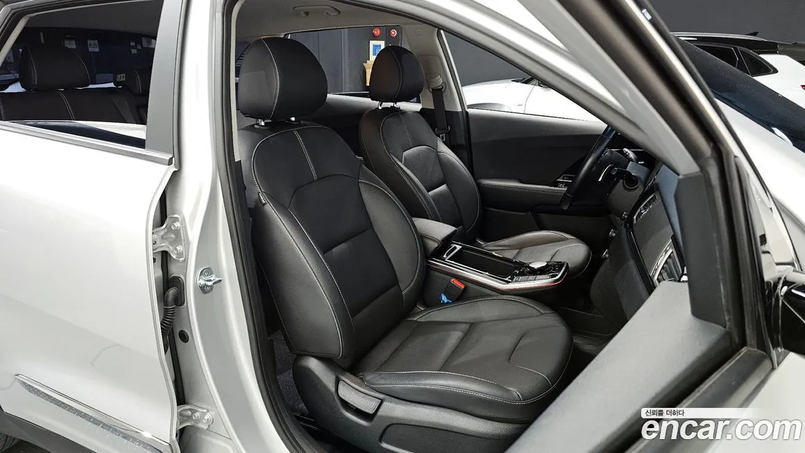 Kia Niro — фото 10
