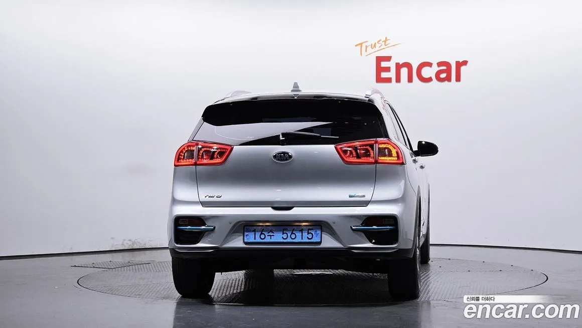 Kia Niro — фото 4