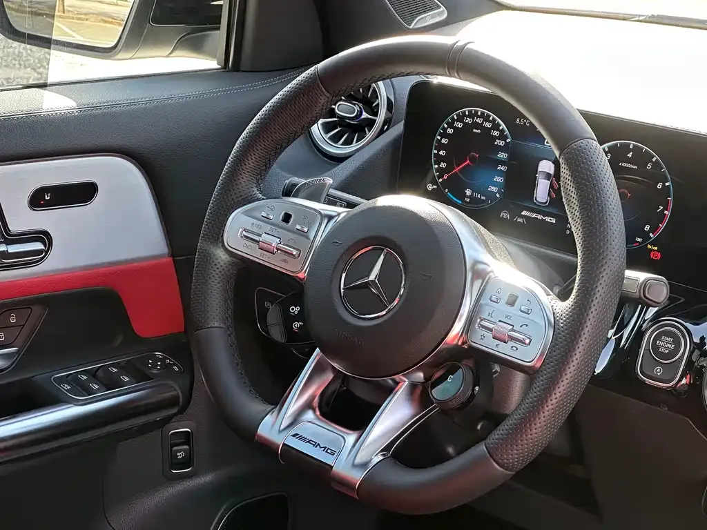 Mercedes-Benz GLA AMG — фото 8