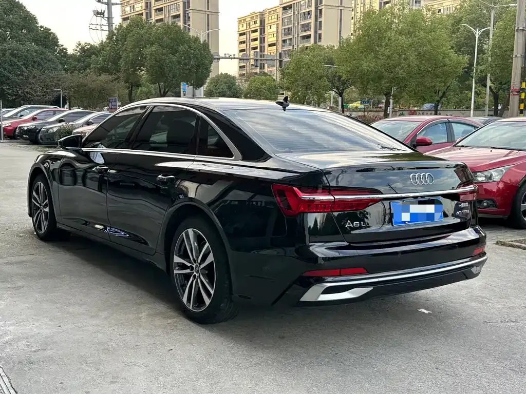 Audi A6L — фото 6