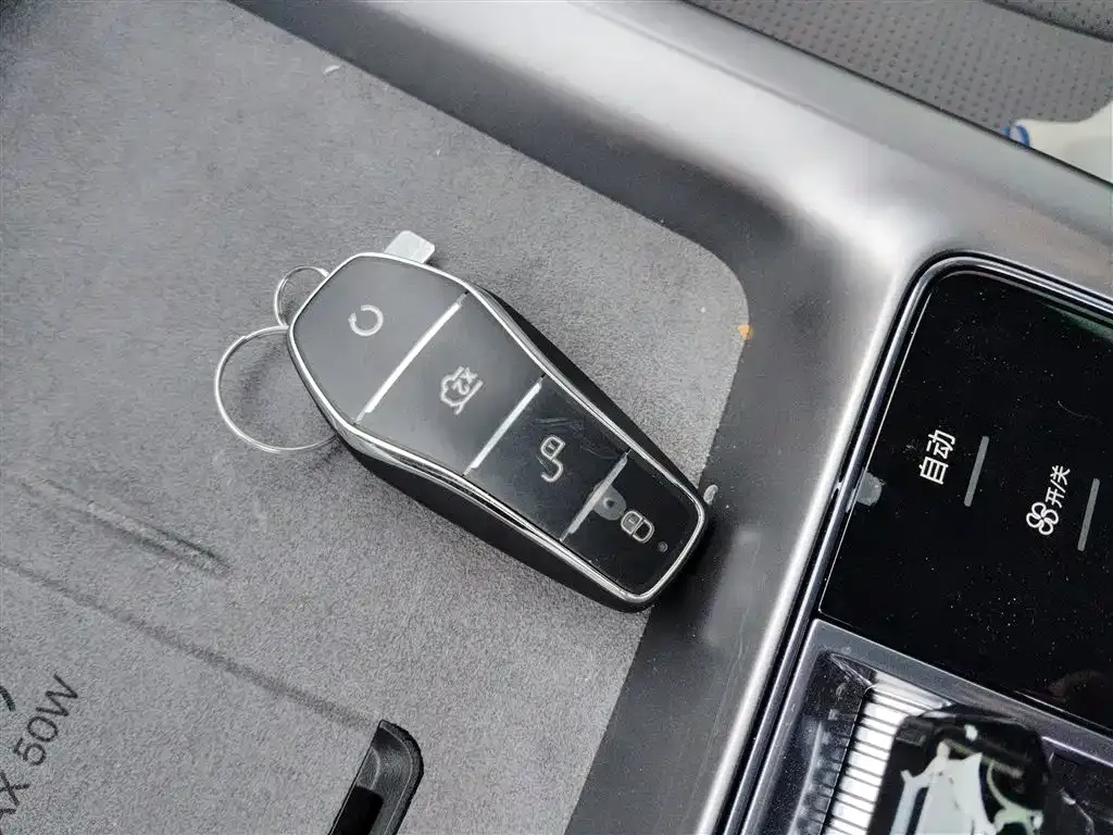 BYD Seal 07 DM-i — фото 9