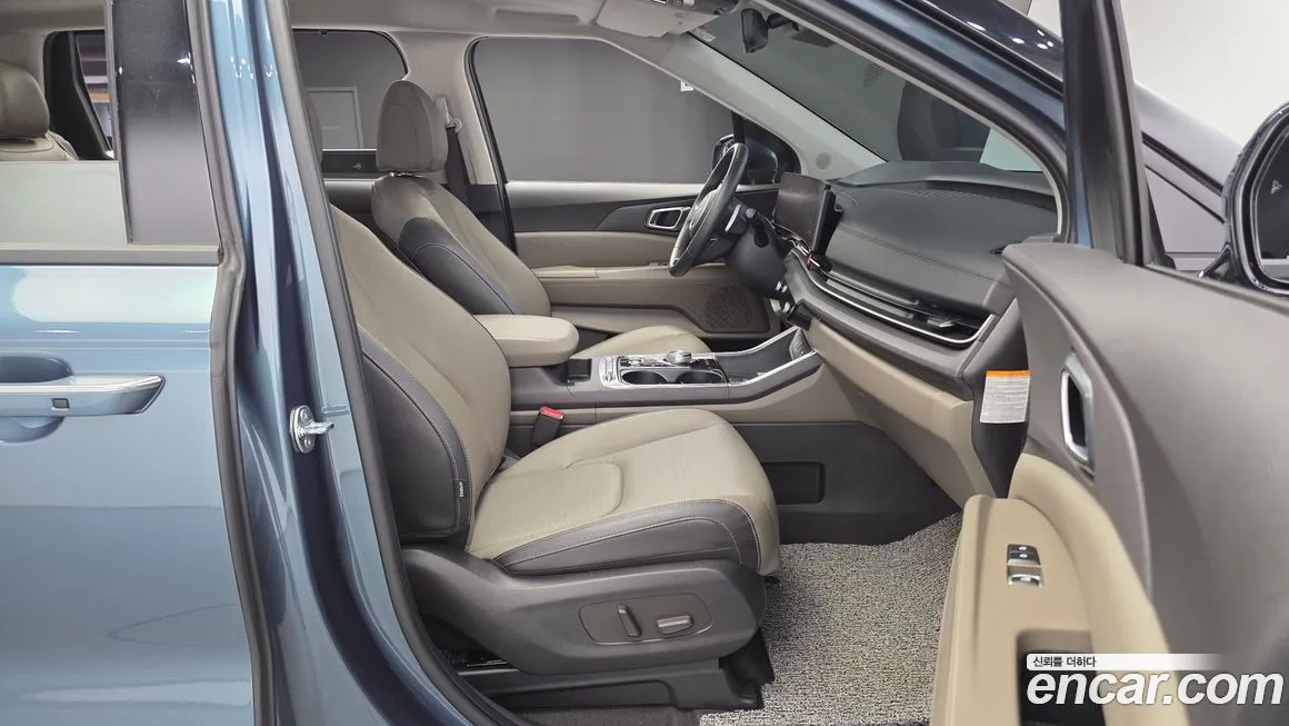 Kia Carnival — фото 10