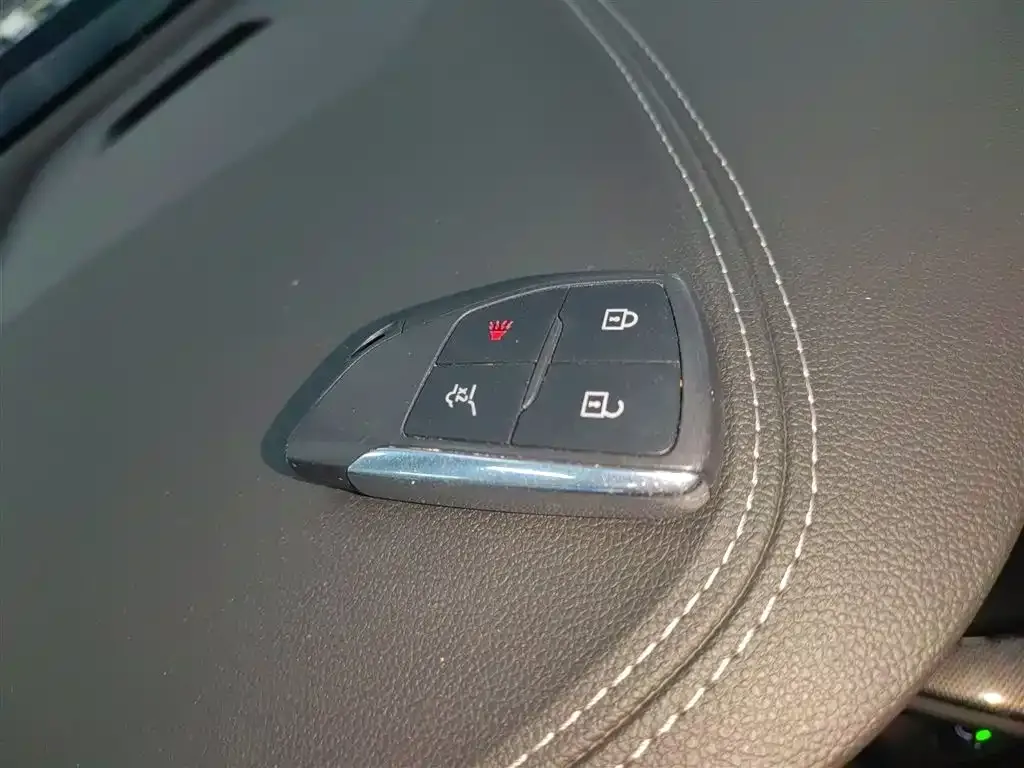 Buick Envision Plus — фото 9