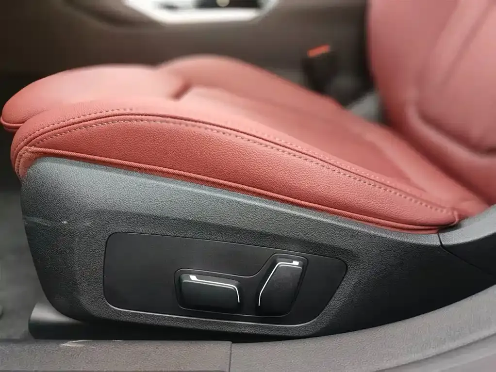 BMW i4 — фото 10