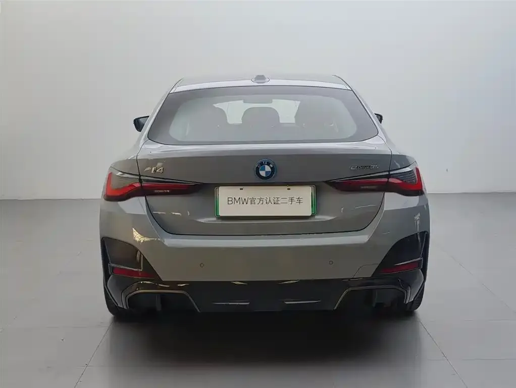 BMW i4 — фото 5