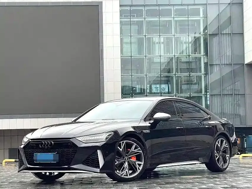 Audi A7L — фото 1