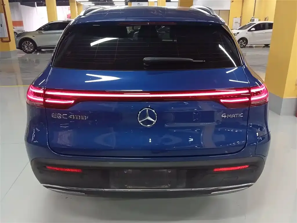 Mercedes-Benz EQC — фото 6