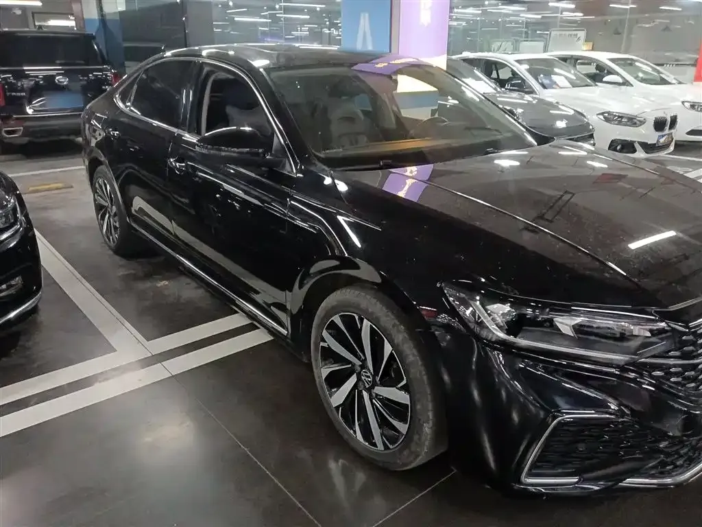 Volkswagen Passat — фото 4