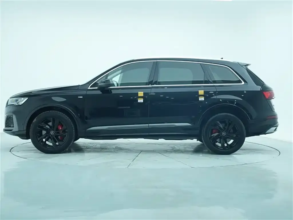 Audi Q7 — фото 5