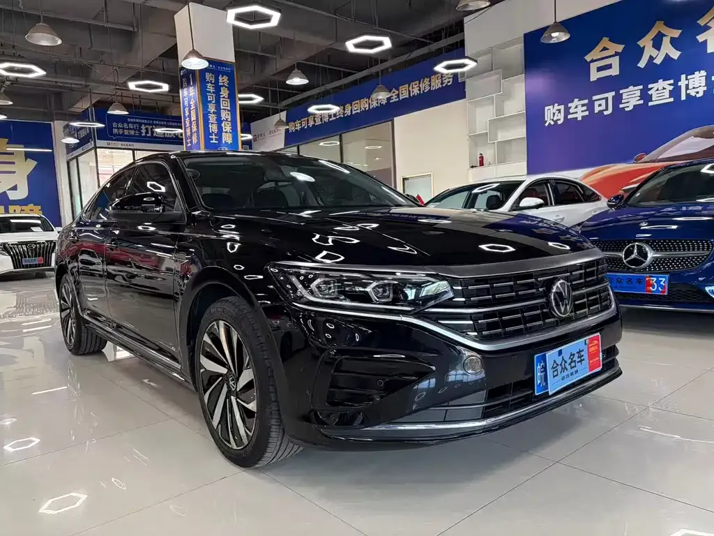 Volkswagen Passat — фото 1