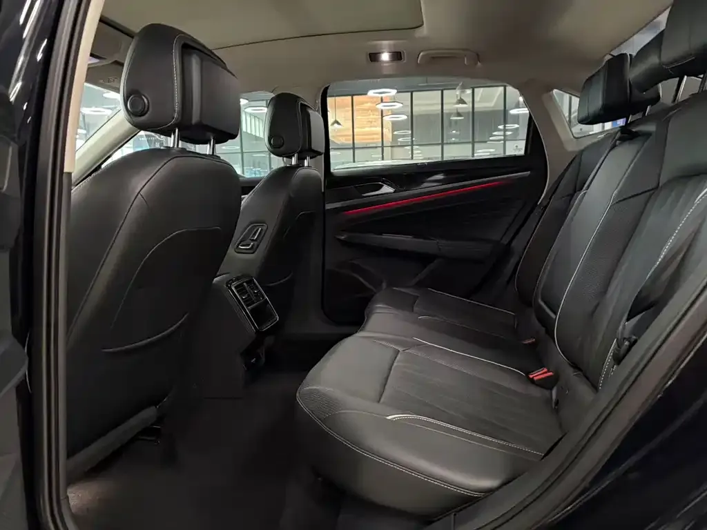 Volkswagen Passat — фото 3