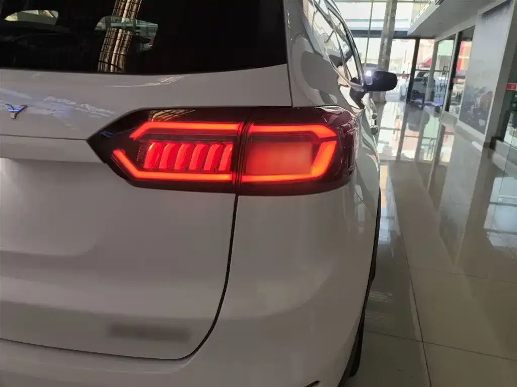 Chery Tiggo 8 PLUS — фото 8