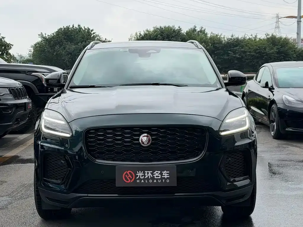 Jaguar E-PACE — фото 2