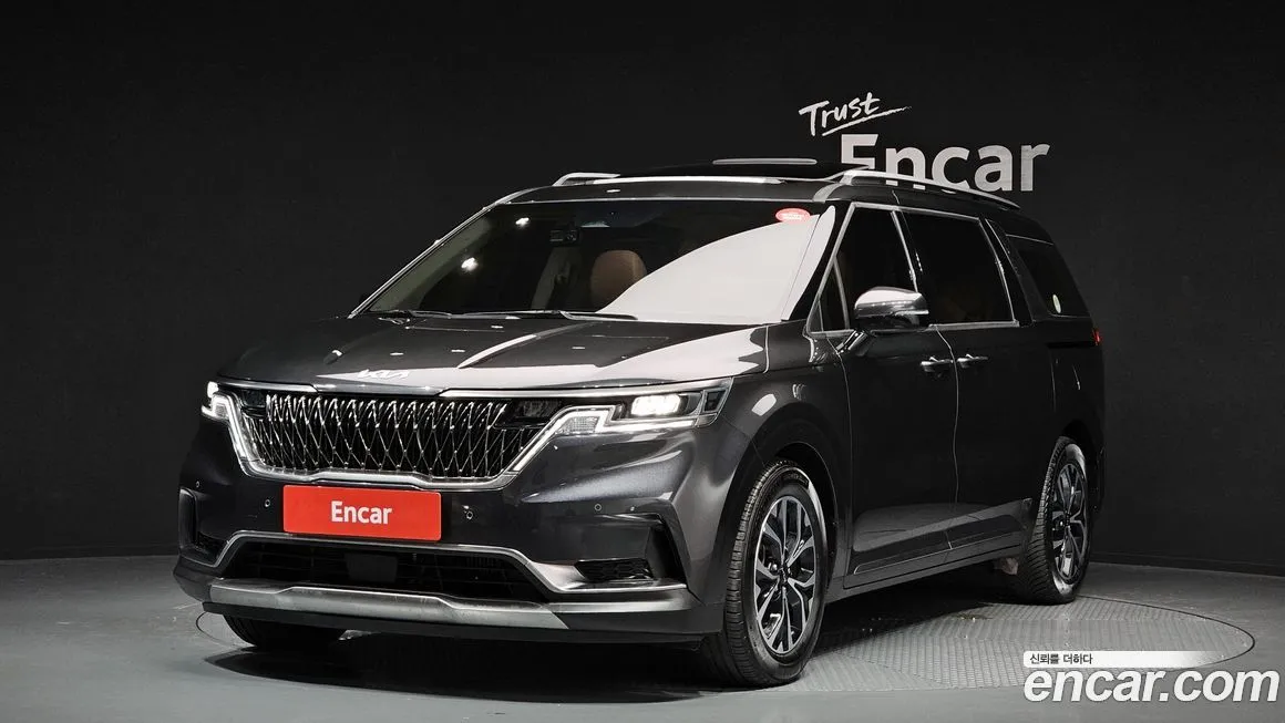 Kia Carnival — фото 1