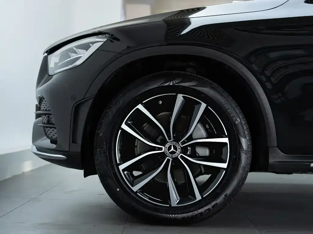 Mercedes-Benz GLC — фото 8