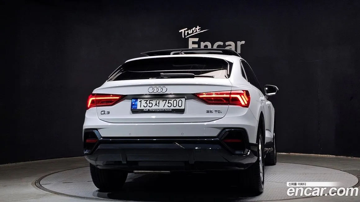 Audi Q3 — фото 4